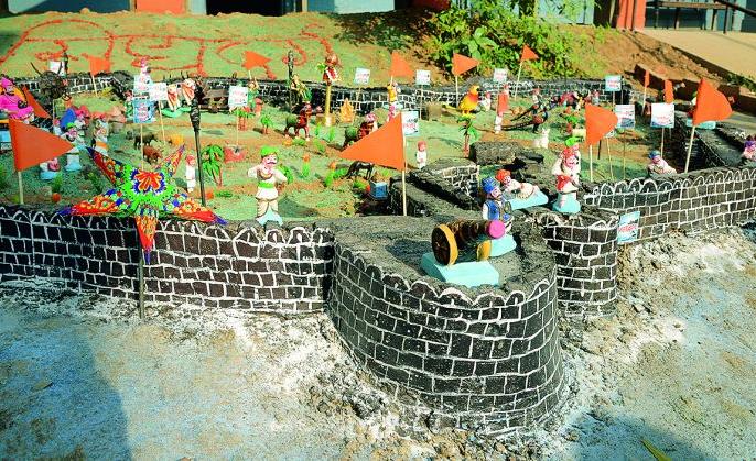 Students from Nagpur, creates Sindhudurg Fort | नाà¤à¤ªà¥à¤°à¤¾à¤¤à¥à¤² विदà¥à¤¯à¤¾à¤°à¥à¤¥à¥à¤¯à¤¾à¤à¤¨à¥ साà¤à¤¾à¤°à¤²à¤¾ शिवरायाà¤à¤à¤¾ साà¤à¤°à¥ à¤
लà¤à¤à¤¾à¤° सिà¤à¤§à¥à¤¦à¥à¤°à¥à¤