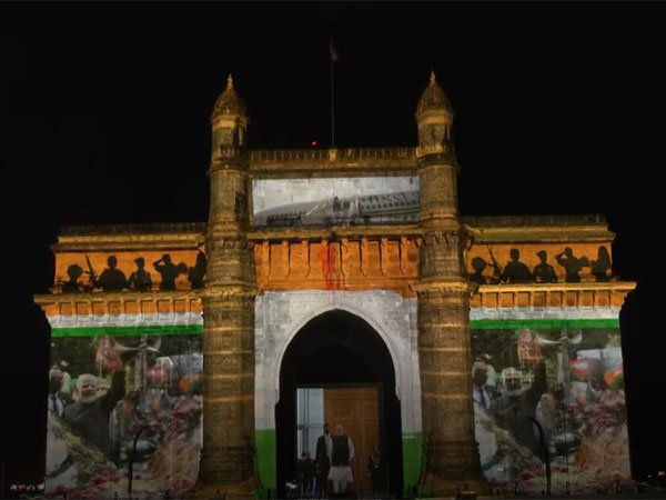 Mumbai G Delegates Witness Digital Sound And Light Show At Gateway