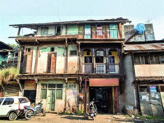 Pune Pmc Demolishes High Risk Buildings Issues Notices For