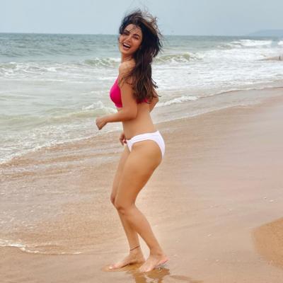 Sonal Chauhan Turns The Heat As Her Bikini Pictures Go Viral