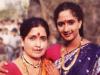 ‘शेवटचं सगळं तूच कर...’; आशालता यांची ही इच्छा अलका कुबल यांनी पूर्ण केली! - Marathi News | alka kubal reaction on veteran actress ashalata wabgaonkar | Latest marathi-cinema News at Lokmat.com