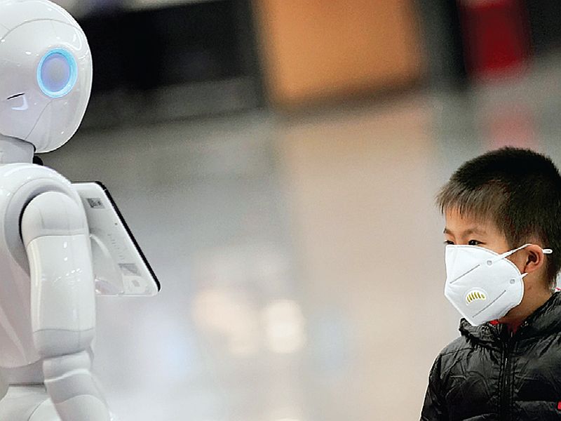 कोरोनाची साथ रोखण्यात रोबो, ड्रोनसह ...