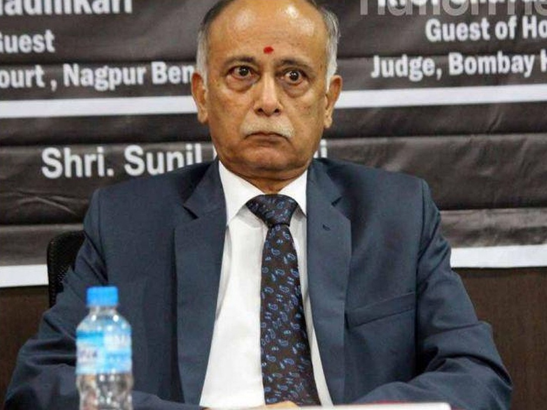 न्या. भूषण धर्माधिकारी मुंबई उच्च न्यायालयाचे हंगामी मुख्य न्यायाधीश -  Marathi News | Justice Bhushan Dharmadhikari Seasonal Chief Justice of  Mumbai High Court | Latest mumbai News at Lokmat.com