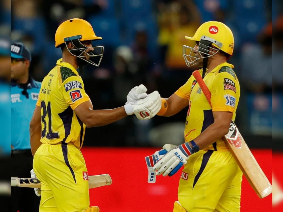 IPL 2021, CSK vs DC Qualifier 1 Live : चेन्नई सुपर किंग्सनं 'दिल्ली' जिंकली, महेंद्रसिंग धोनीनं अखेरच्या षटकात सुसाट कुटले - Marathi News | IPL 2021, CSK vs DC Qualifier 1 Live: