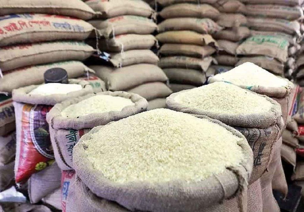 नागपुरात रेशन धान्याचा काळाबाजार; पोलिसांचा छापा, ८९० गोणी तांदूळ जप्त - Marathi News | Black market of ration grains exposed in nagpur police seized 445 quintals of rice | Latest nagpur News ...
