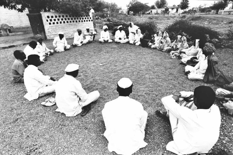 नागपुरात ऐतिहासिक निर्णय; खिवारी-गाेंधळी समाजाची जातपंचायत बरखास्त - Marathi News | Historic decision in Nagpur; Dismissal of caste panchayat of Khiwari-Gandhali community | Latest nagpur News ...