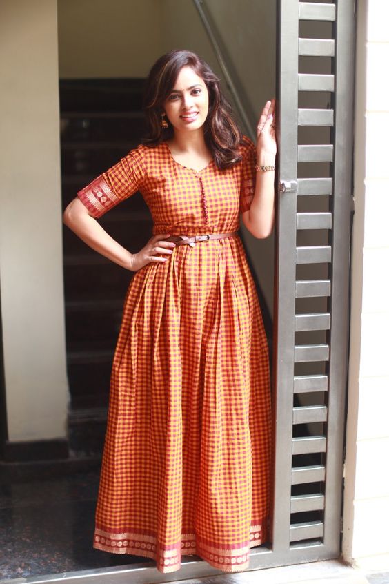 Saree se Dress bnai par video bnana bhool Gai😳😩 old saree reuse ideas / gown from saree #shorts - YouTube