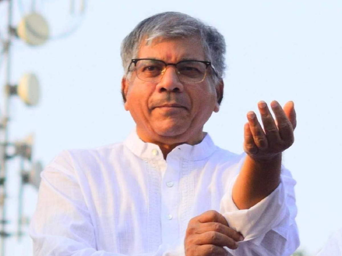 या देशाचे खरे लढवय्ये आम्हीच, हा इतिहास सांगायला सुरू करा': बाळासाहेब आंबेडकर Chhatrapati sambhajinagar Marathi News | 'We are the real fighters of this country, start telling this history ...