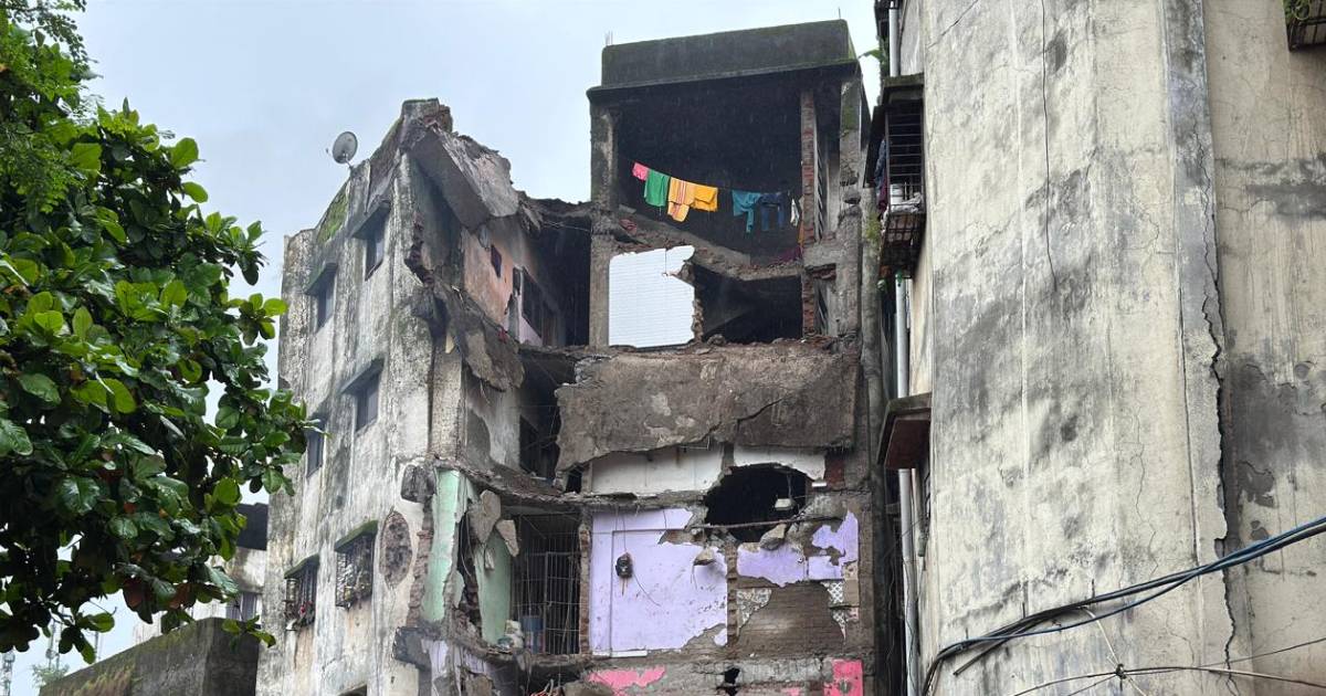 Bhiwandi: भिवंडीत चार माजली धोकादायक इमारत कोसळली ; नऊ जणांनाचा मृत्यू ...