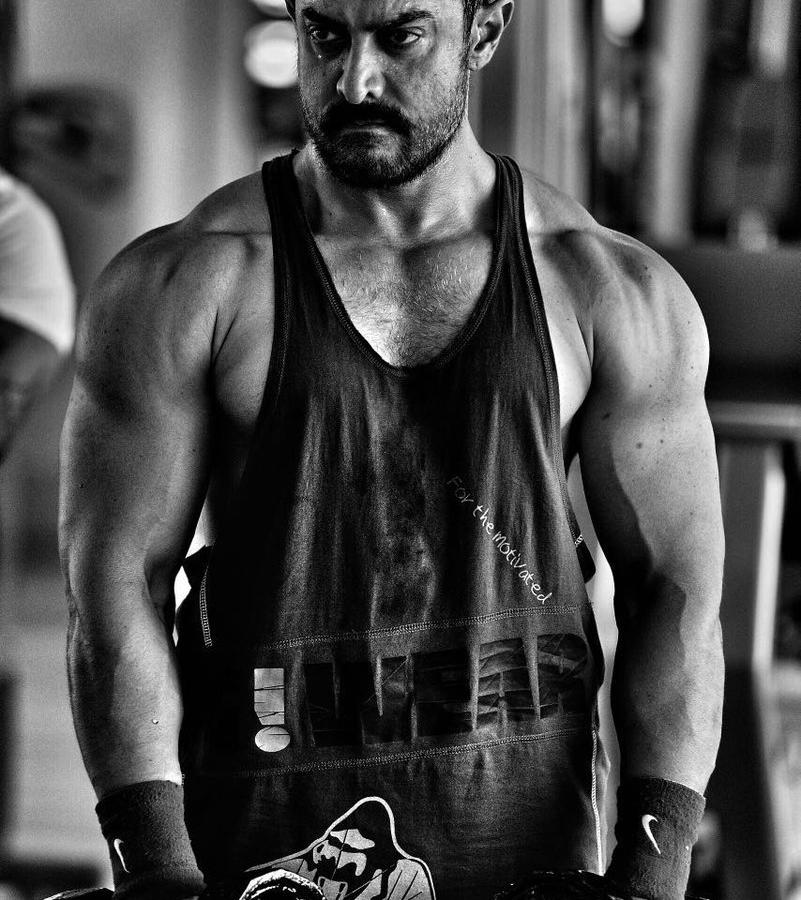 आमिर खान तरूण महावीर फोगाट यांच्या लुकमध्ये Marathi News Amir khan