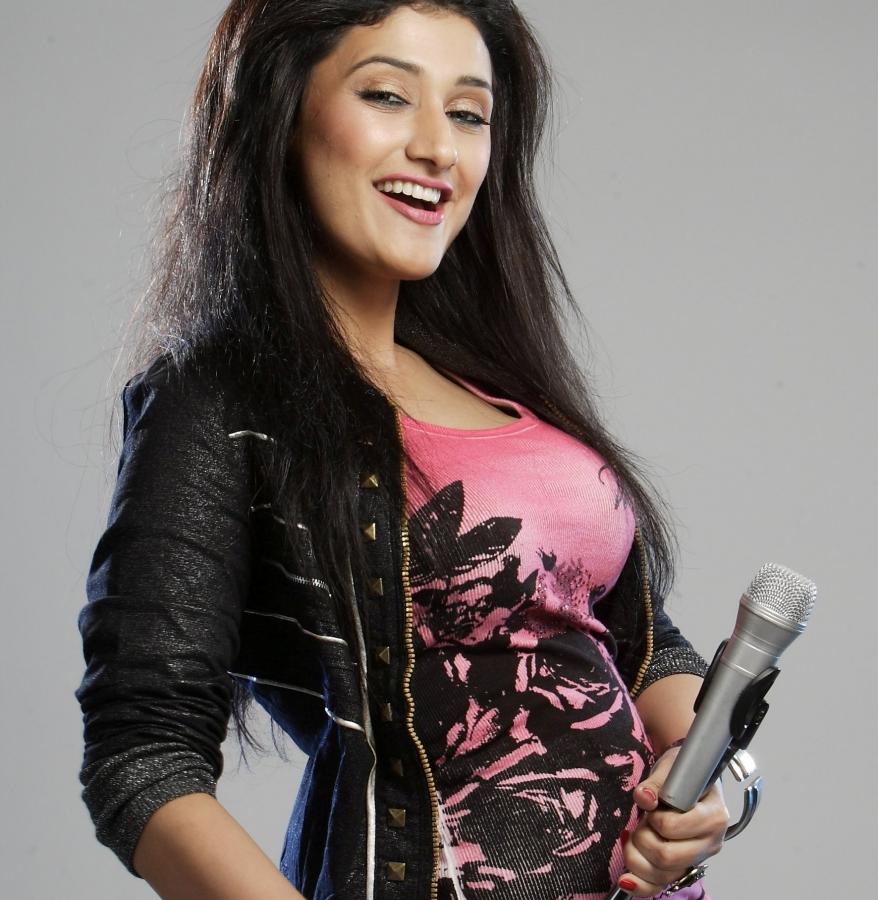 रागिणी खन्ना - Marathi News | Ragini Khanna | Latest Filmy News at ...