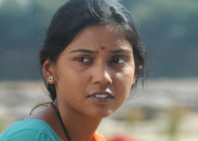 Usha Ragavan उषा जाधव वीरप्पन चित्रपटात - Marathi News | Usha Jadhav Veerappan in ...