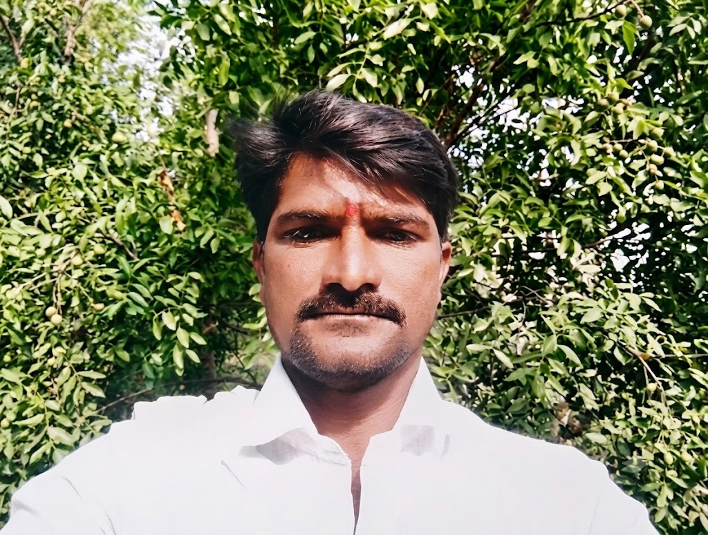 बीडच्या मराठा आंदोलकाचा अंतरवाली सराटी येथे मृत्यू; हृदयविकाराच्या झटका आल्याचा प्राथमिक अंदाज बीडच्या मराठा आंदोलकाचा अंतरवाली सराटी येथे मृत्यू; हृदयविकाराच्या झटका आल्याचा प्राथमिक अंदाज