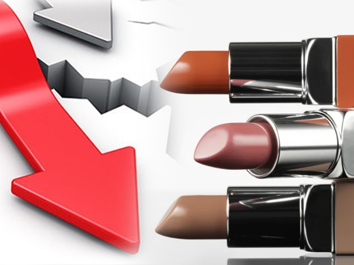 Economy Lipstick Effect अर्थतज्ज्ञ लावतात लिपस्टिक आणि अंतर्वस्त्रांच्या विक्रीवरून मंदीचा
