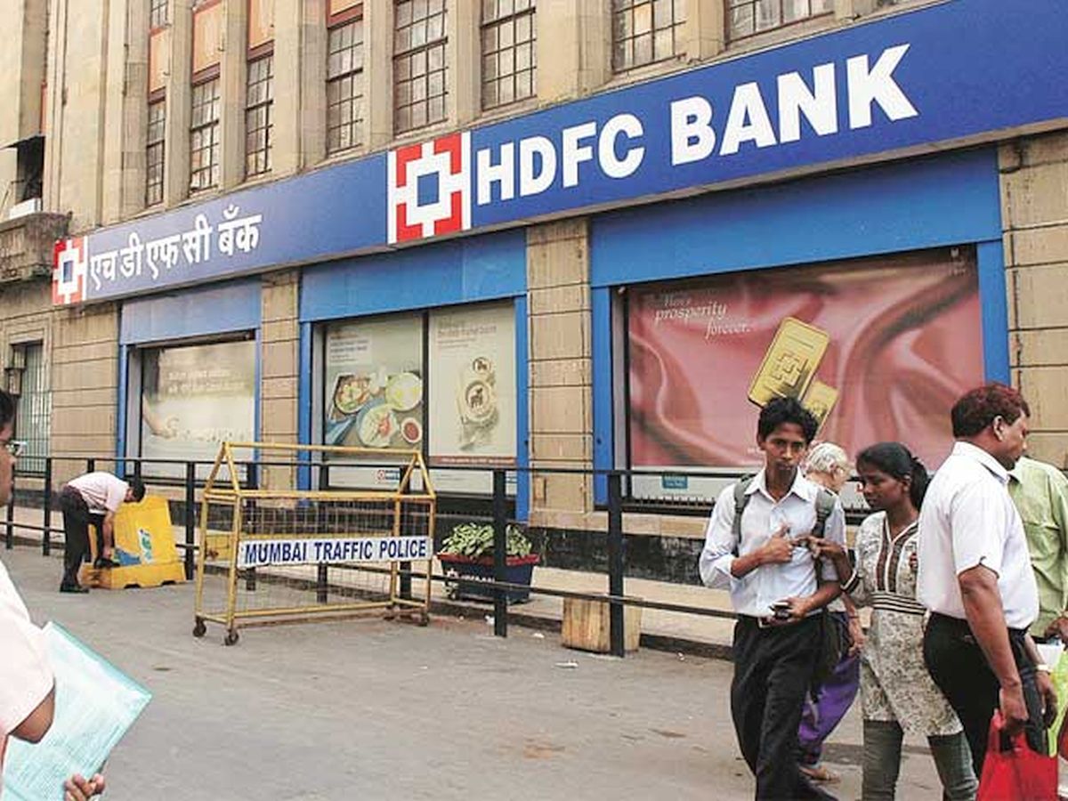 मर्जरनंतर HDFC बँकेनं कोट्यवधी ग्राहकांना दिली आनंदाची बातमी, आता ...