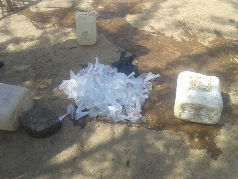 राशीनमध्ये हातभट्टीवर पोलिसांचा छापा७८० लिटर रसायन व दारू नष्ट