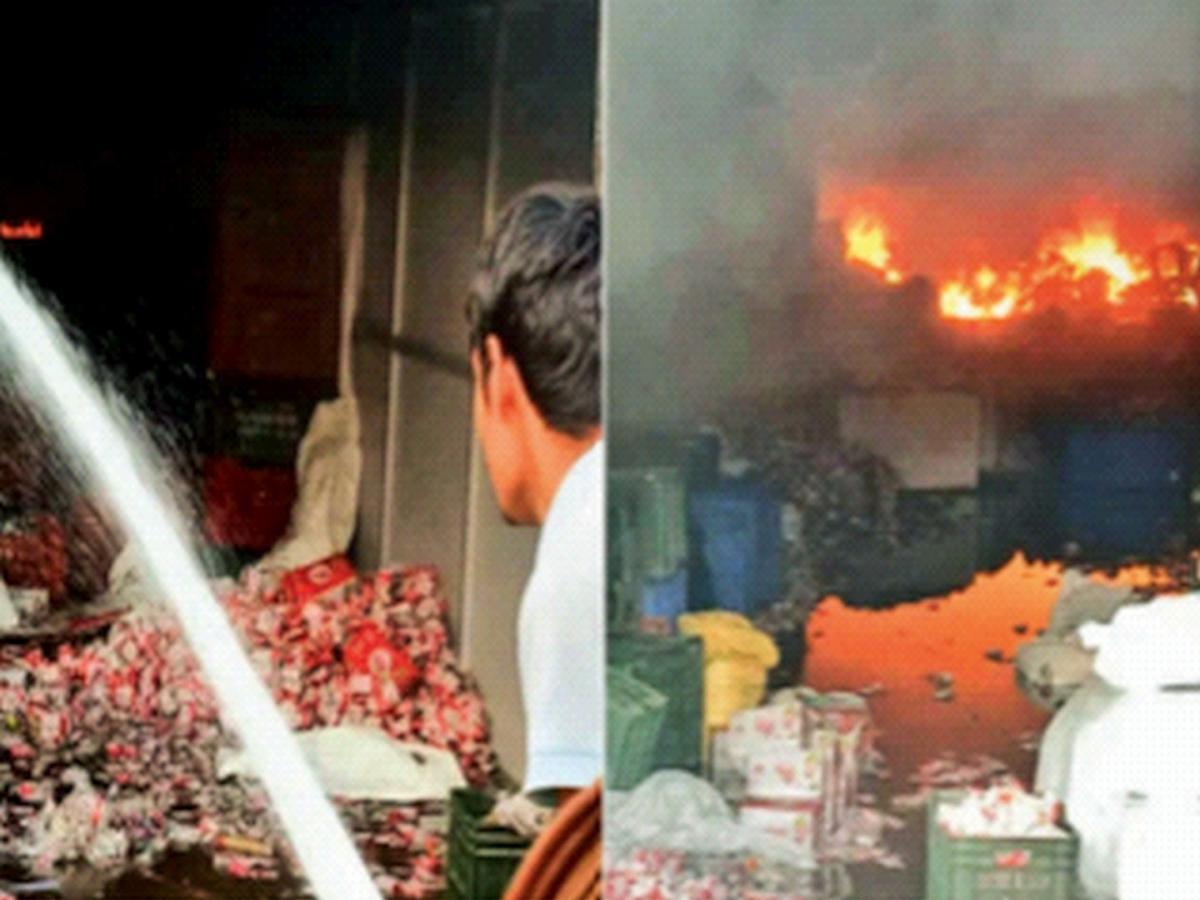 घरात फटाक्यांचे गोदाम , अचानक स्फोट ; ८ ठार