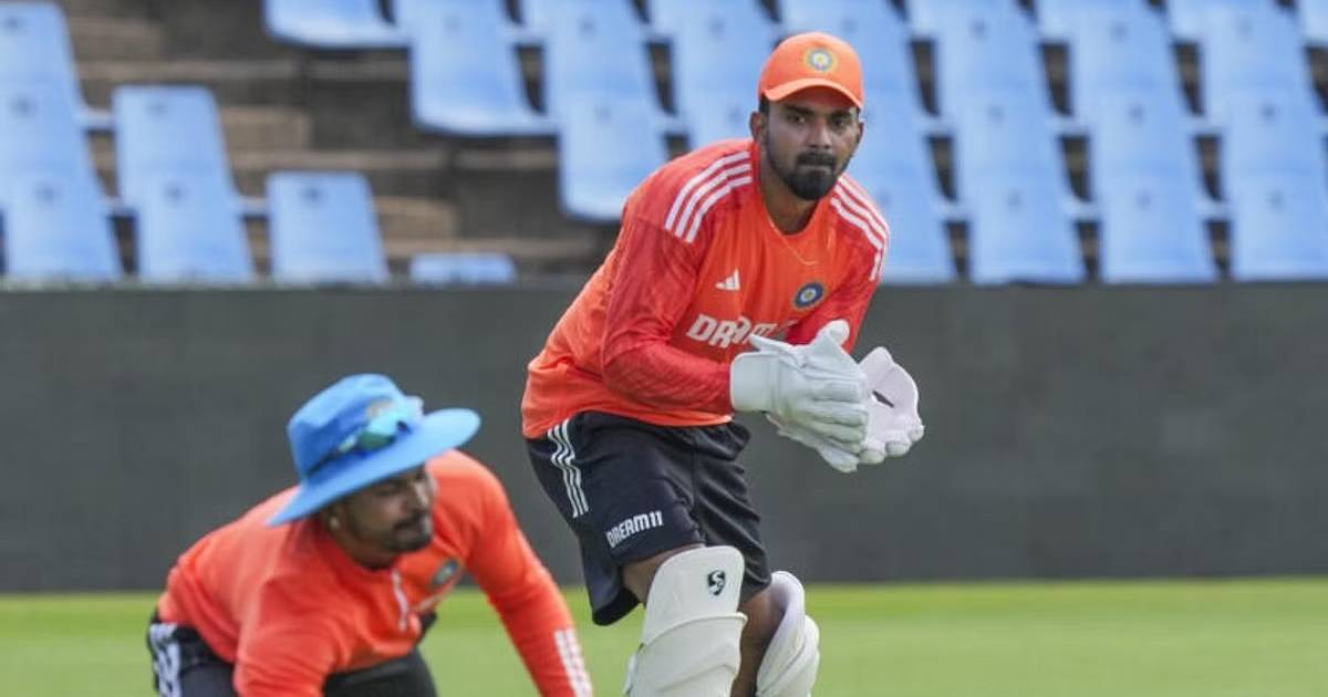 कुछ तो गडबड है? BCCI ला कसोटीत यष्टिरक्षक म्हणून KL Rahul नको, इशानला ...