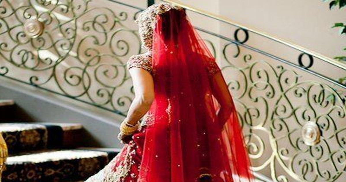 Luteri Dulhan की सनसनीखेज कहानी झूठे प्यार में फंसाकर ब्लैकमेलिंग, अब पहुंची सलाखों के पीछे 8 लग्नानंतर दोनच महिन्यांत अख्ख घर केलं 'साफ', फिल्मी स्टाईलने 'लुटेरी दुल्हन' झाली फरार; पती म्हणतो... - Marathi News | Cleaned The Whole House Within Two Months After ...