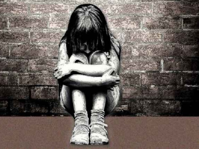 Pune Crime: चुलत्याकडून अल्पवयीन मुलीवर लैंगिक अत्याचार, सहा जणांविरोधात गुन्हा दाखल - Marathi News | Sexual assault on minor girl by cousin, case registered against six persons | Latest ...