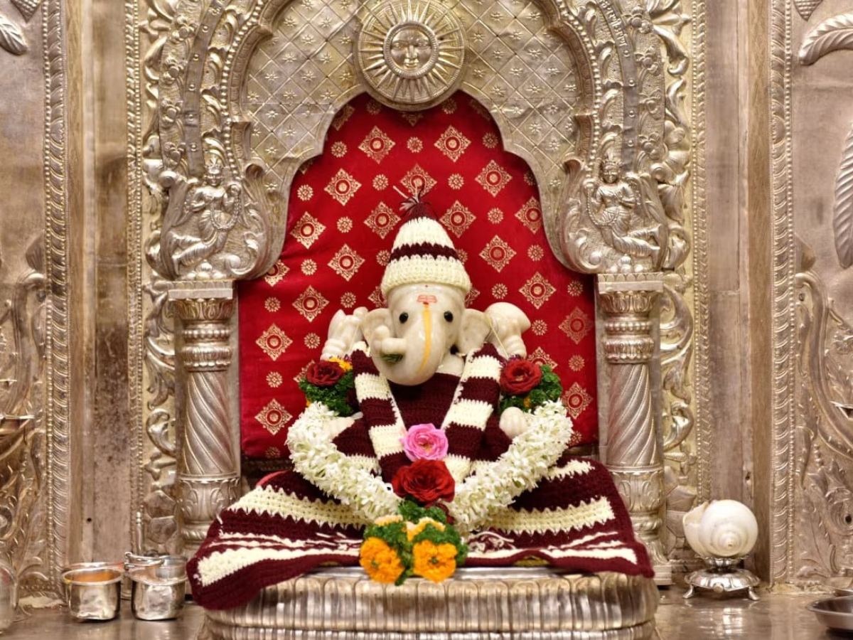 Vinayak Chaturthi 2024 विनायक म्हणजे उजव्या सोंडेचा गणपती; पण तो