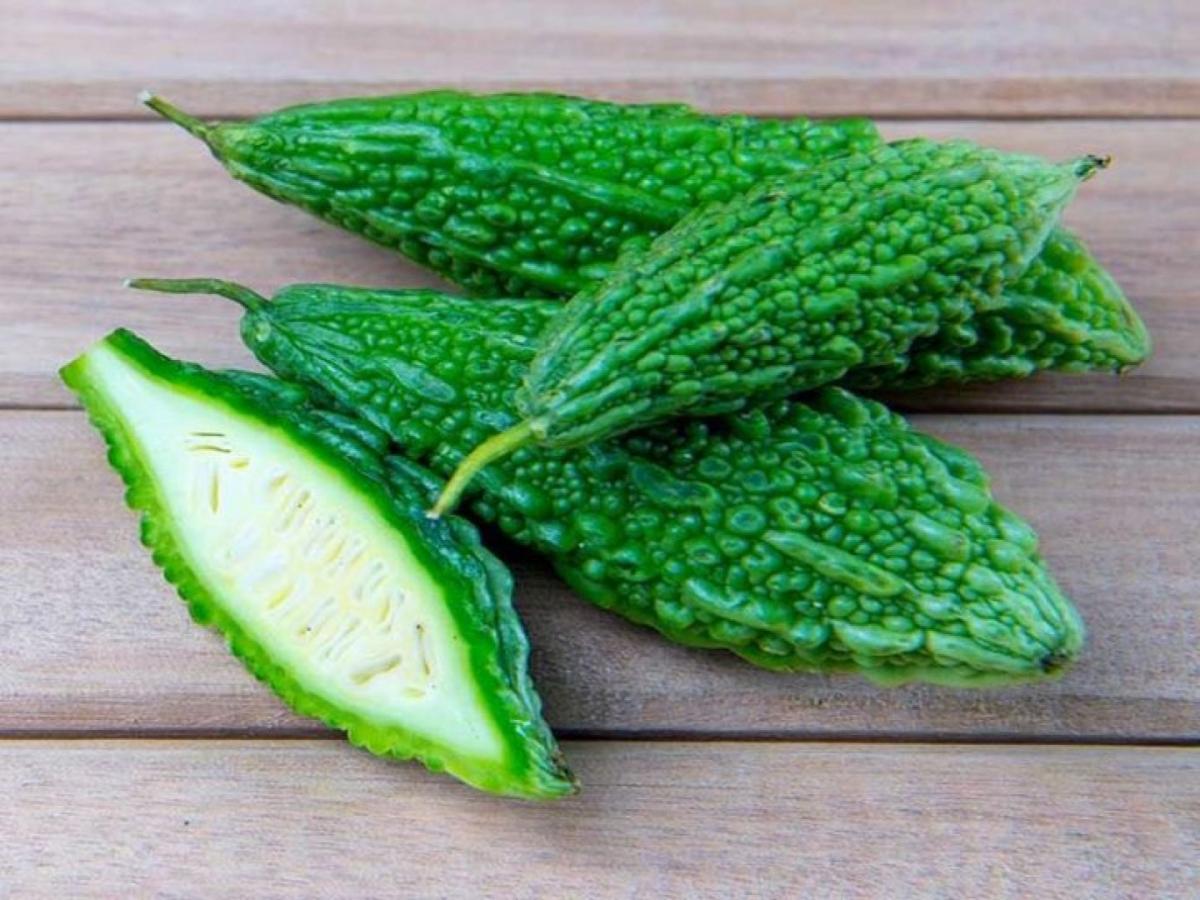 कारले खाल्ल्यानंतर चुकूनही या पदार्थांचं करू नका सेवन, पडू शकतं महागात