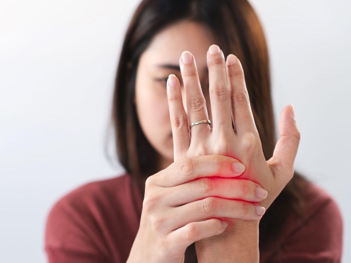 Rheumatoid Arthritis अर्थराइटिसचा हा प्रकार नक्की काय असतो? सांधे