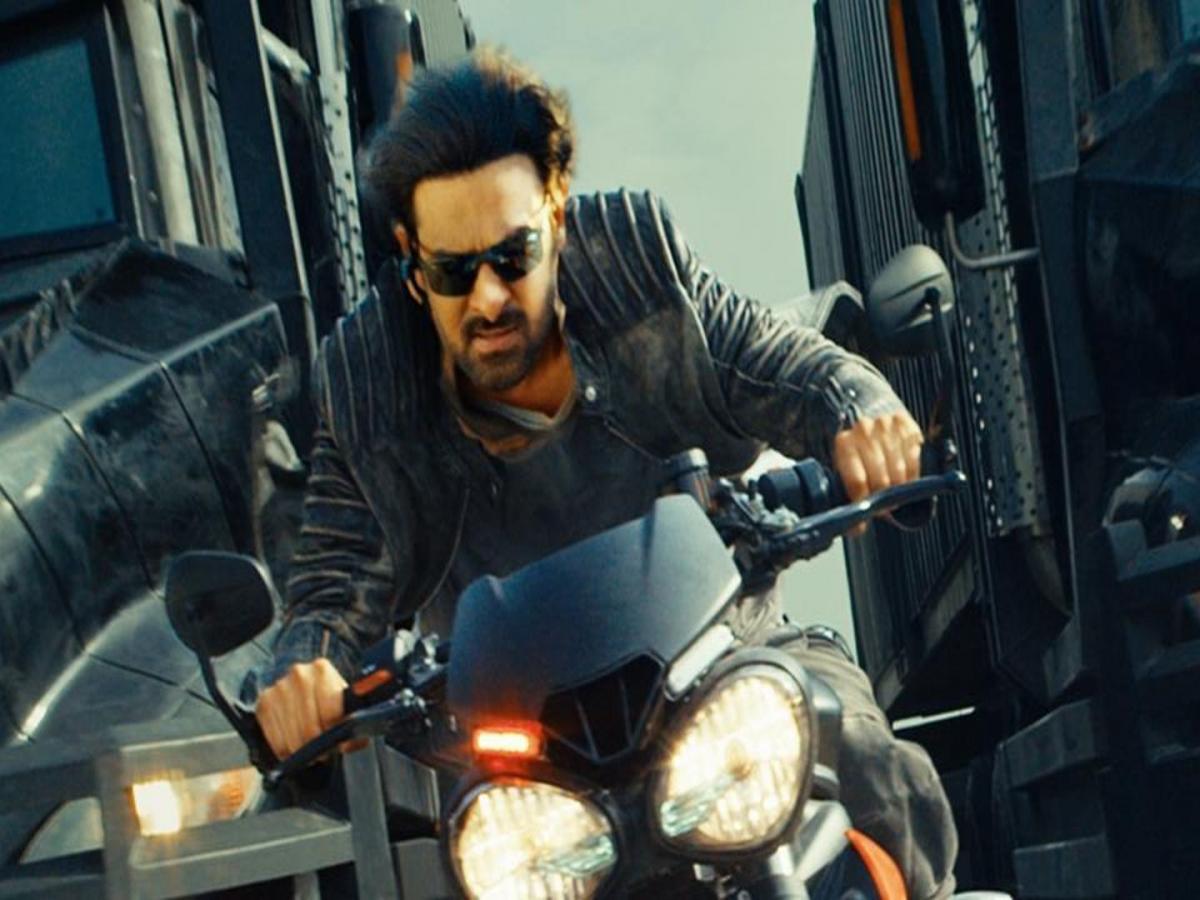 Saaho Box Office Collection: साहो या चित्रपटाने पहिल्याच दिवशी केली ...