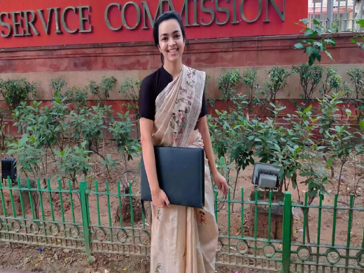 Dress Code for the UPSC Civil Services Board Interview for male and female  candidates | UPSC Interview: IAS के इंटरव्यू में लड़के और लड़कियों को पहनने  चाहिए ऐसे कपड़े, लास्ट वाली बात