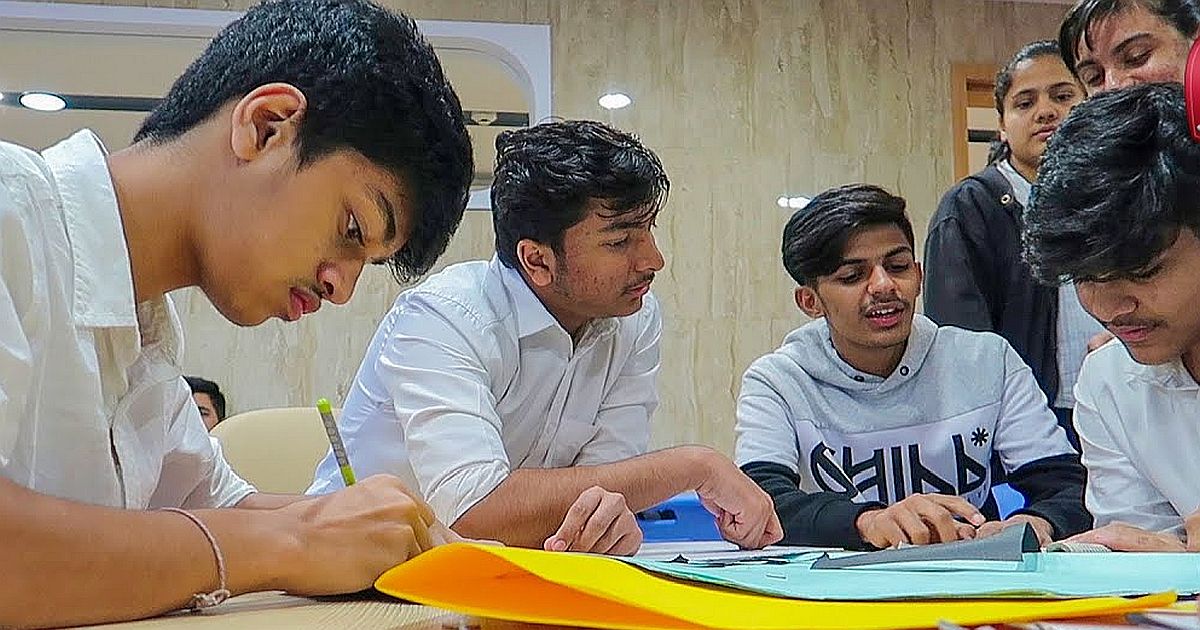 School: आश्चर्यच! या शाळेत घेतली जात नाही कुठलीही फी, उलट ...