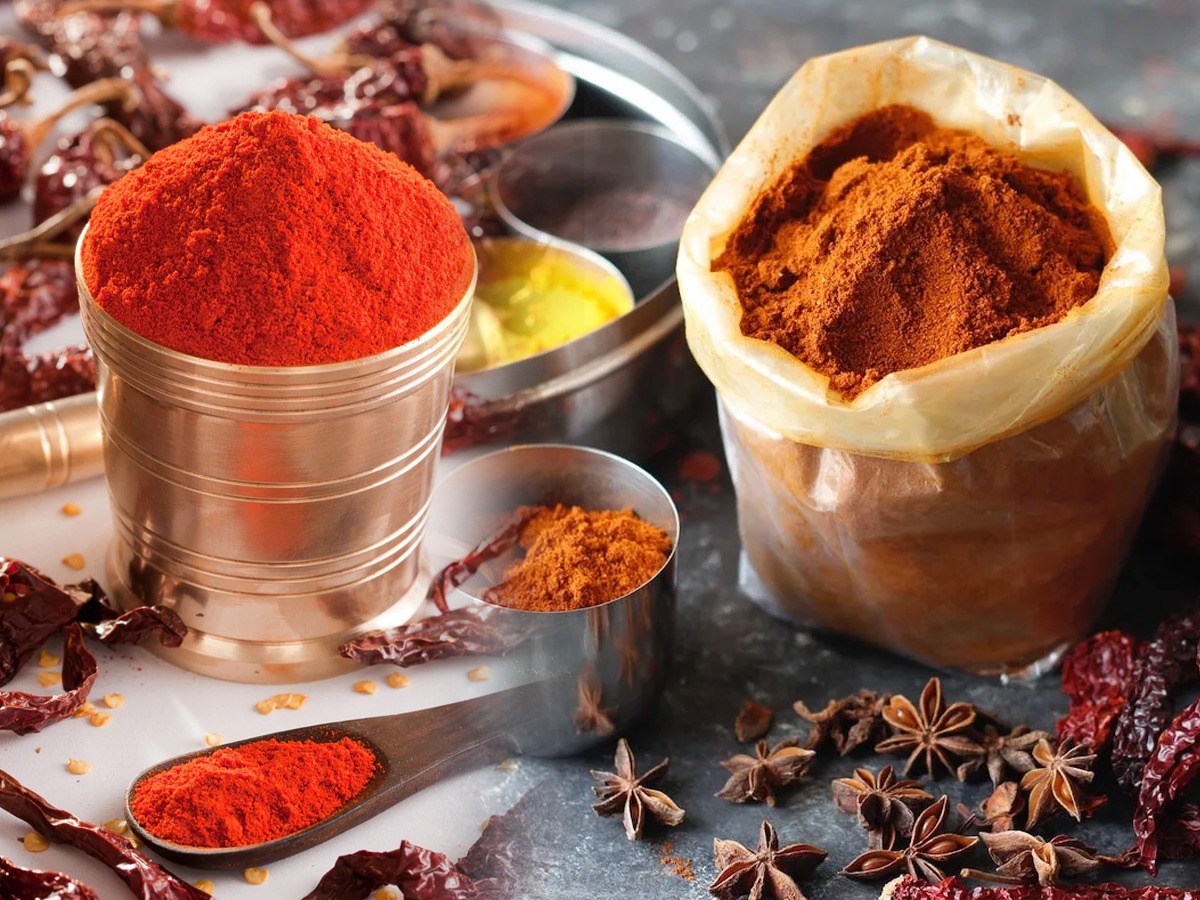 Red Chili Powder Recipe घरी केलेलं लाल तिखट वर्षभर उत्तम टिकावं म्हणून