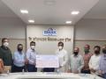 रूग्णवाहिकेतील यंत्रसामुग्रीसाठी स्मॅकडून दोन लाखांची मदत - Marathi News | Smack donates Rs 2 lakh for ambulance equipment | Latest kolhapur News at Lokmat.com
