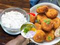 १ वाटी पोहे आणि २ उकडलेले बटाटे, करा कुरकुरीत पोहे-बटाटा कटलेट, सुटीसाठी खास बेत - Marathi News | Poha Potato Cutlet Recipe : Make crispy and tasty cutlets using poha-potatoes, a great snack option... | Latest sakhi News at Lokmat.com