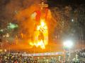 ५१ फुटांच्या रावण पुतळ्याचे अंबानगरीत दहन - Marathi News |  Combustion of 51-footed Ravana statue | Latest amravati News at Lokmat.com