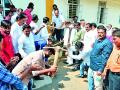 बांधकाम कार्यालयातील रस्ते खोदले - Marathi News | Dug the roads in the construction office | Latest amravati News at Lokmat.com