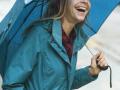 Fashion Tips For Rainy Season : पावसाळ्यात ऑफिस/कॉलेजला पोहचता पोहचता अवतार होतो, 5 फॅशन टिप्स- दिसाल एकदम स्मार्ट - Marathi News | Fashion Tips For Rainy Season: In the rainy season, when you reach the office college, All you become is messy, 5 fashion tips - look very smart | Latest sakhi News at Lokmat.com