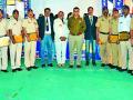 पोलीस दलातील कर्मचाऱ्यांचा सत्कार - Marathi News | Police personnel felicitated | Latest chandrapur News at Lokmat.com