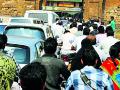वाहतूक कोंडीमुळे चंद्रपूरकरांची डोकेदुखी कमालीची वाढली - Marathi News | Chandrapurkar's headache increased drastically due to traffic congestion | Latest chandrapur News at Lokmat.com