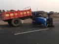 ट्रॅक्टरच्या धडकेत एक ठार - Marathi News |  A killer in the tractor crash | Latest hingoli News at Lokmat.com