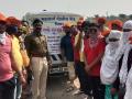 पालखी पदयात्रेतील भाविकांना रस्ते सुरक्षेसंबंधी धडे - Marathi News | Lessons on road safety for devotees in Palkhi Padayatra | Latest nashik News at Lokmat.com