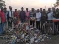 यात्रोत्सवानंतर पाथरे ग्रामस्थांकडून स्वच्छता मोहीम - Marathi News | Cleanliness campaign from rural areas after pilgrimage | Latest nashik News at Lokmat.com