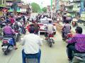शिथिलता मिळताच बाजारपेठेत उसळली नागरिकांची गर्दी - Marathi News | Crowds of citizens flocked to the market as soon as they got relaxed | Latest vardha News at Lokmat.com