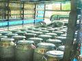 शेतकऱ्यांनी रस्त्यावर फेकले टमाटे, कांदे - Marathi News | Farmers thrown on the road tomatoes, onions | Latest nashik News at Lokmat.com