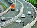 उड्डाणपुलावर दुचाकी बंदीचे फलक! - Marathi News |  Two-wheeler bunker on the flyover! | Latest nashik News at Lokmat.com