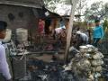 वर्धा जिल्ह्यातील परसोडा येथे दोन घरे आगीत जळून खाक - Marathi News | Two houses in Parsoda in Wardha district were burnt in fire | Latest vardha News at Lokmat.com