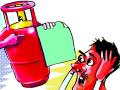 चार महिन्यात घरगुती गॅस सिलिंडर १४२ रुपयांनी महागले - Marathi News | cost of Gas cylinders rises by rs 142 in four months | Latest nagpur News at Lokmat.com
