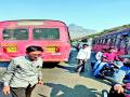भाबडबारी घाटात बसची कठड्याला धडक - Marathi News | Bus collides hard in Bhalabari Ghat | Latest nashik News at Lokmat.com