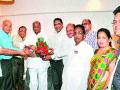 जीएसटीतील समस्यांबाबत शरद पवार यांना साकडे - Marathi News | Sharad Pawar is concerned about the problems in GST | Latest nashik News at Lokmat.com