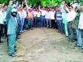 वेकोलि कामगार संघटनांचे निदर्शने - Marathi News | Demonstrations of Wacoli labor unions | Latest chandrapur News at Lokmat.com