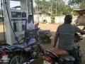 ग्रामीण भागातील वाहनधारक पेट्रोल दरवाढीने हवालदिल - Marathi News | Vehicle owners in rural areas are worried about petrol price hike | Latest nashik News at Lokmat.com
